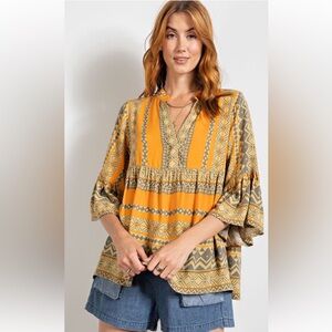 Easel Orange and Gray Patterned Top